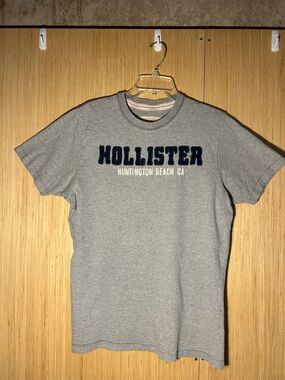 Hollister Gray Short Sleeve Tee with Navy Logo